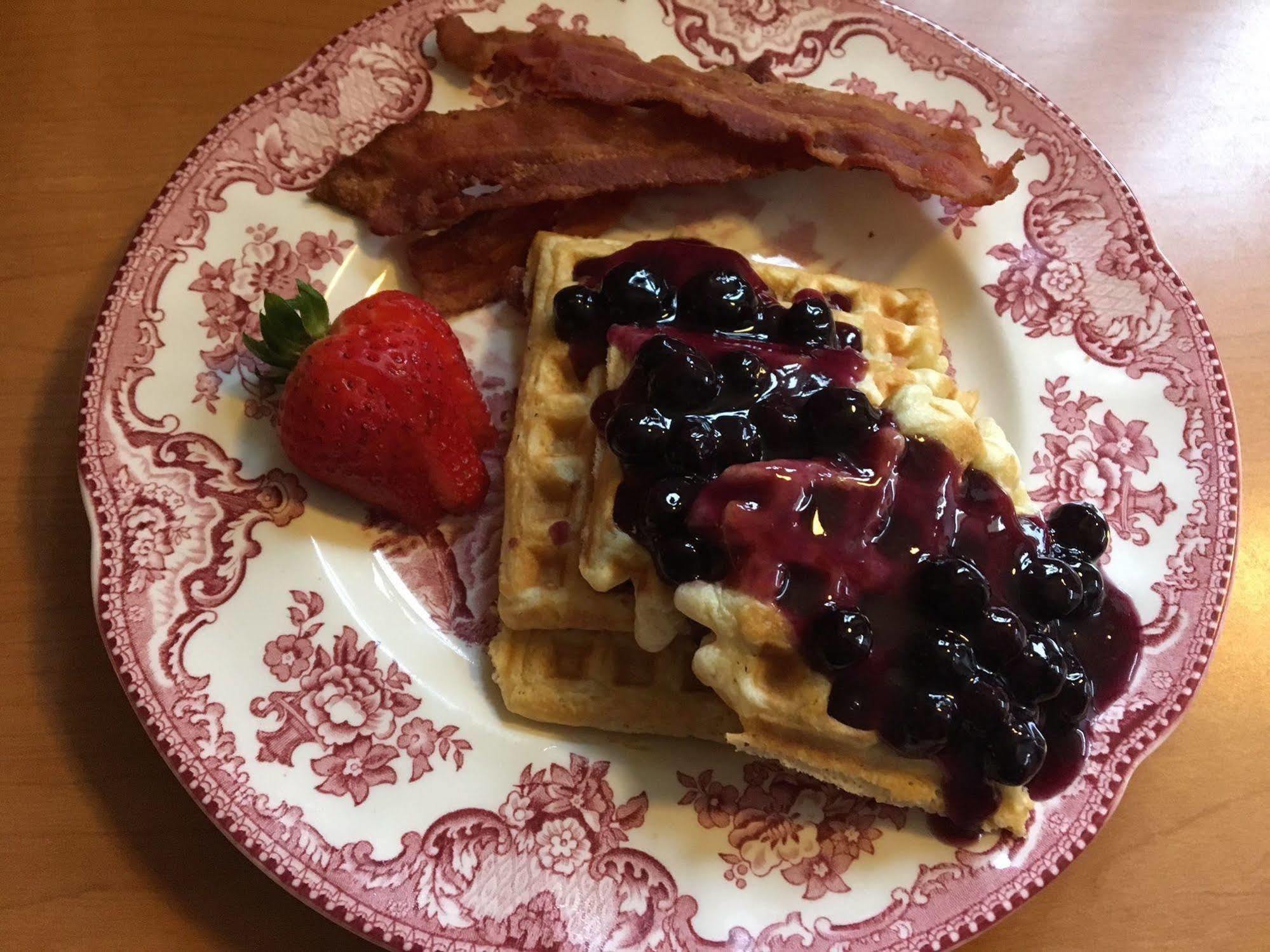 Harrison House Bed & Breakfast Нейпървил Екстериор снимка