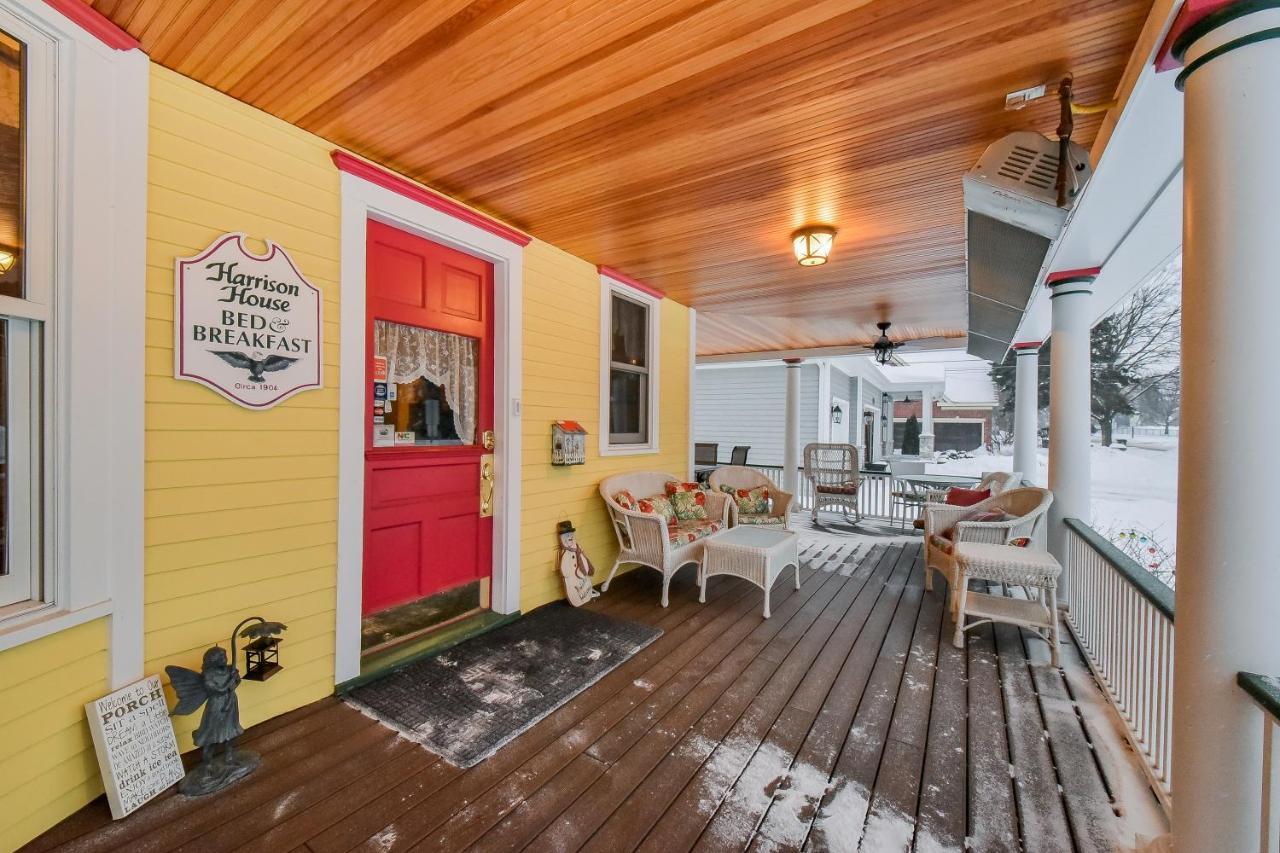Harrison House Bed & Breakfast Нейпървил Екстериор снимка